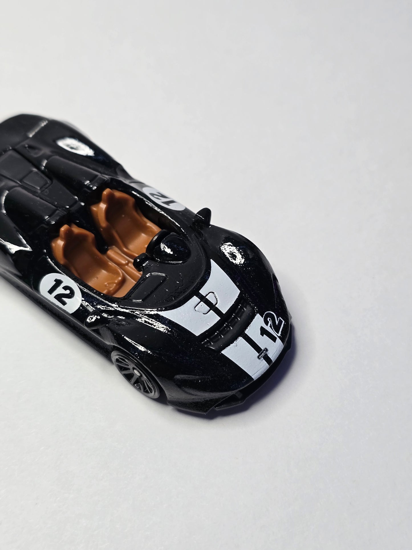 Mclaren Elva Keychain